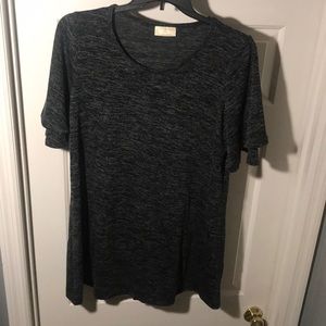 GREY WOMEN’S TUNIC, RUFFLED SLEEVES